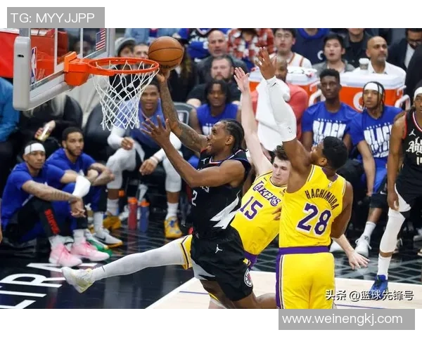 湖人对快船精彩对决比分实时更新全程直播分析与评论